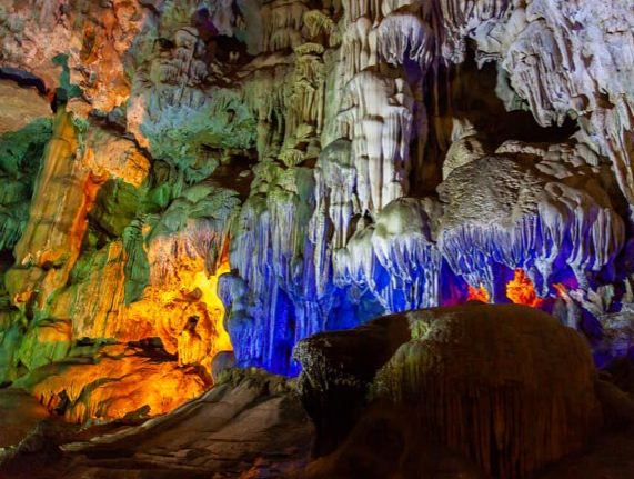 Thien-Cung-cave-or-Heaven-Palace-cave-1